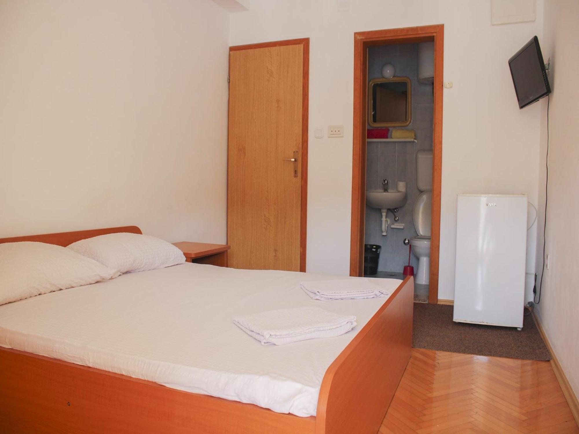 Apartments And Rooms Mato Неум Номер фото