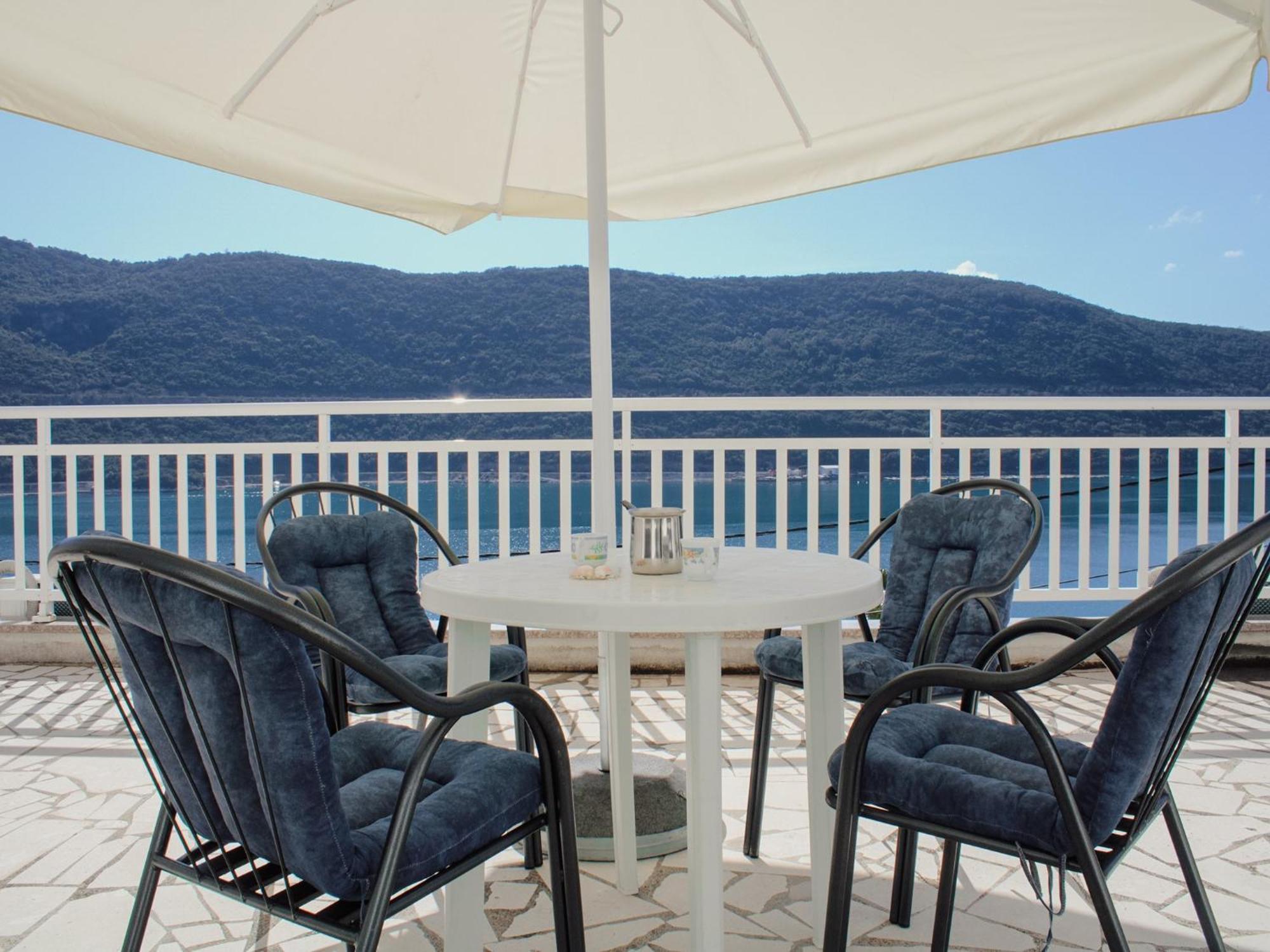 Apartments And Rooms Mato Неум Номер фото