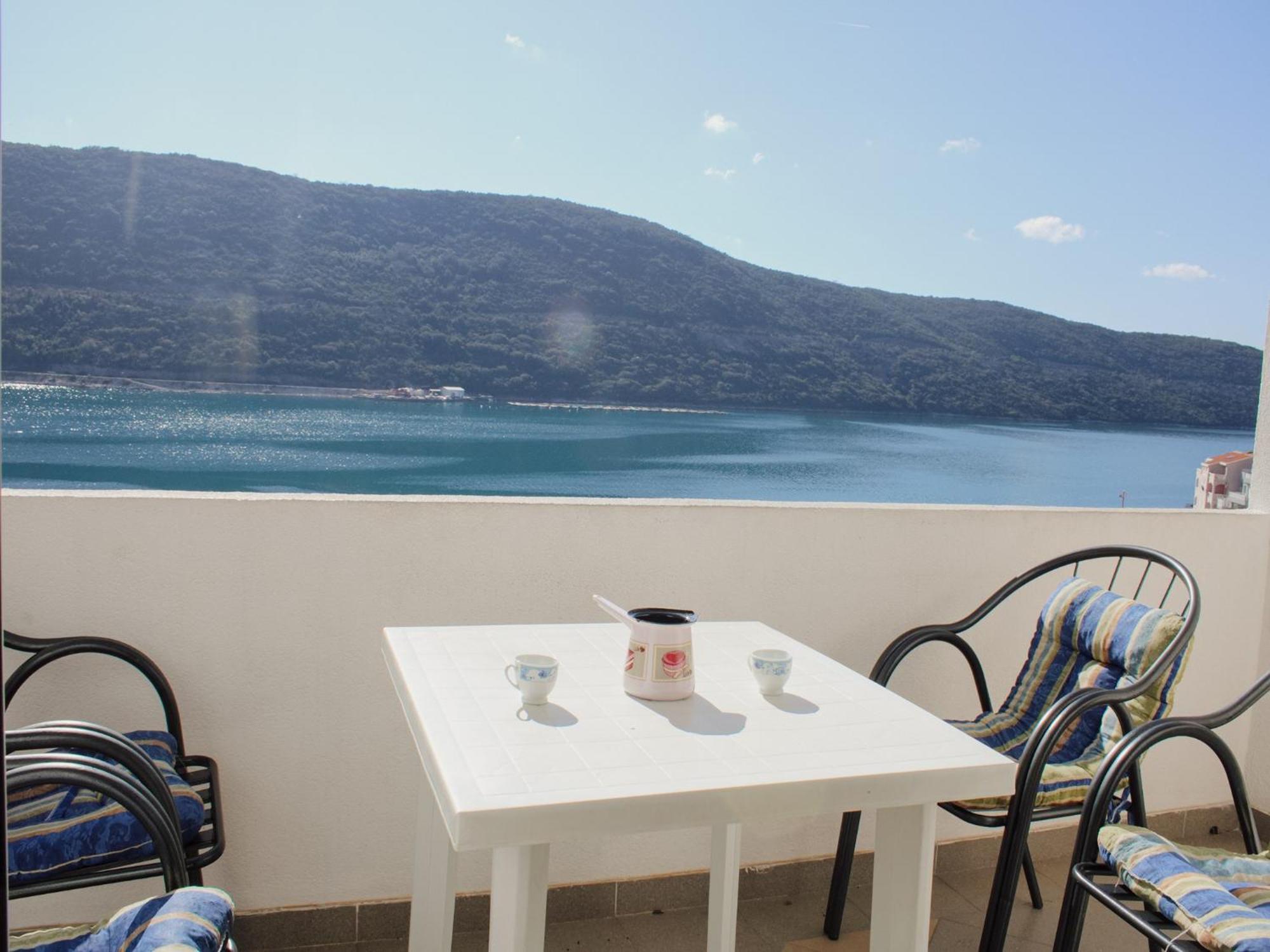 Apartments And Rooms Mato Неум Номер фото